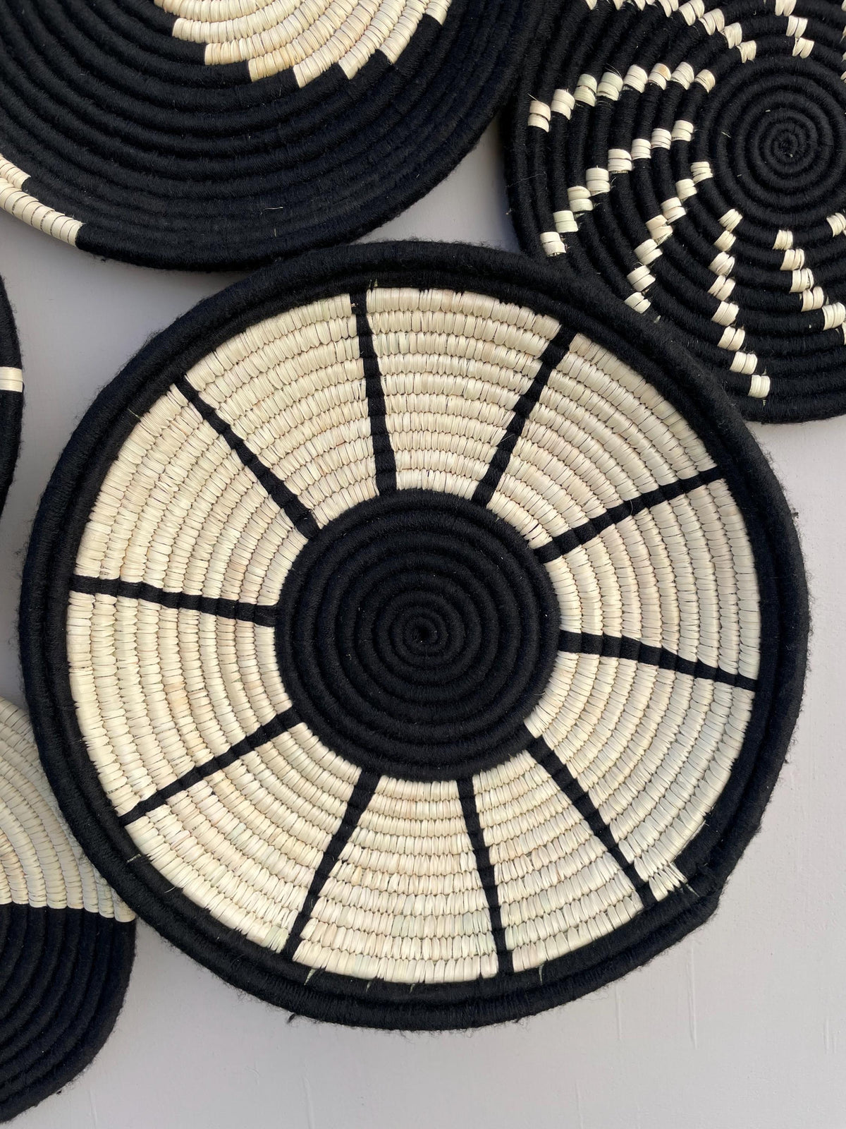 Boho Wall Baskets Set 9, Hand Woven African Basket Wall Decor, Black & White Wicker Seagrass Rustic Handmade Wall art, Bohemian Wall Hanging