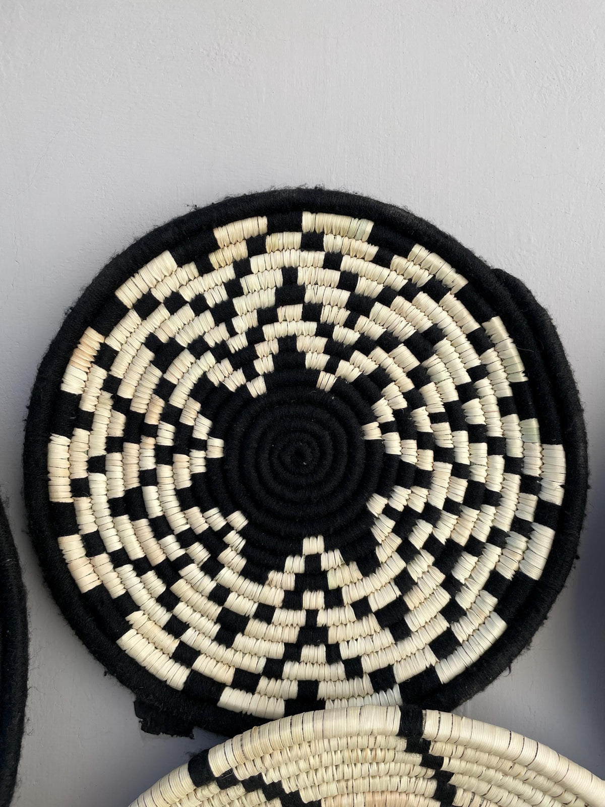 Boho Wall Baskets Set 9, Hand Woven African Basket Wall Decor, Black & White Wicker Seagrass Rustic Handmade Wall art, Bohemian Wall Hanging