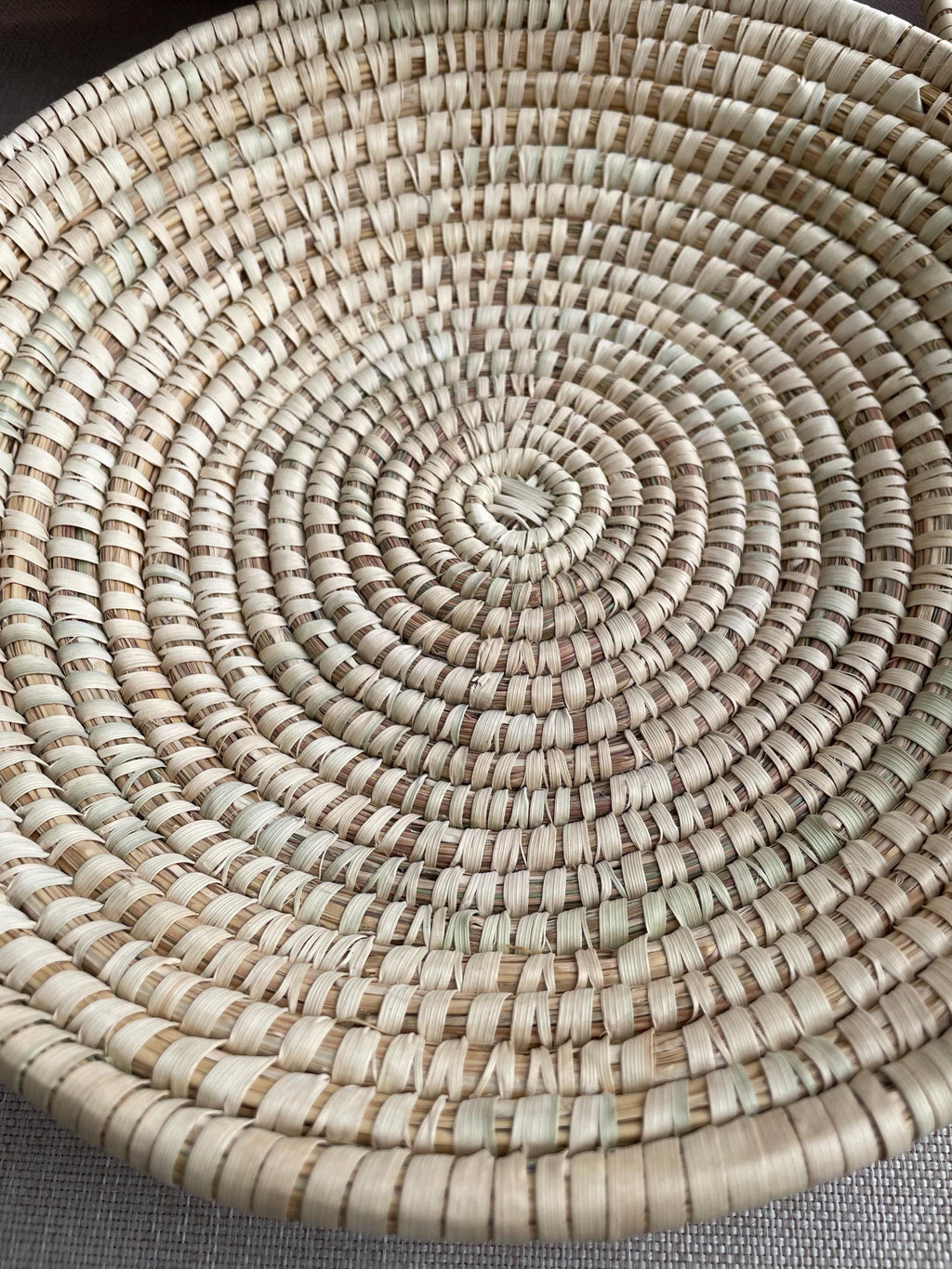 Handwoven neutral Wall basket set of 6, boho wall hanging baskets, woven African decorative baskets, seagrass baskets, bohemian wall decor