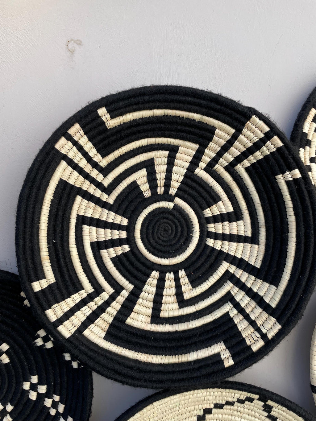 Boho Wall Baskets Set 9, Hand Woven African Basket Wall Decor, Black & White Wicker Seagrass Rustic Handmade Wall art, Bohemian Wall Hanging