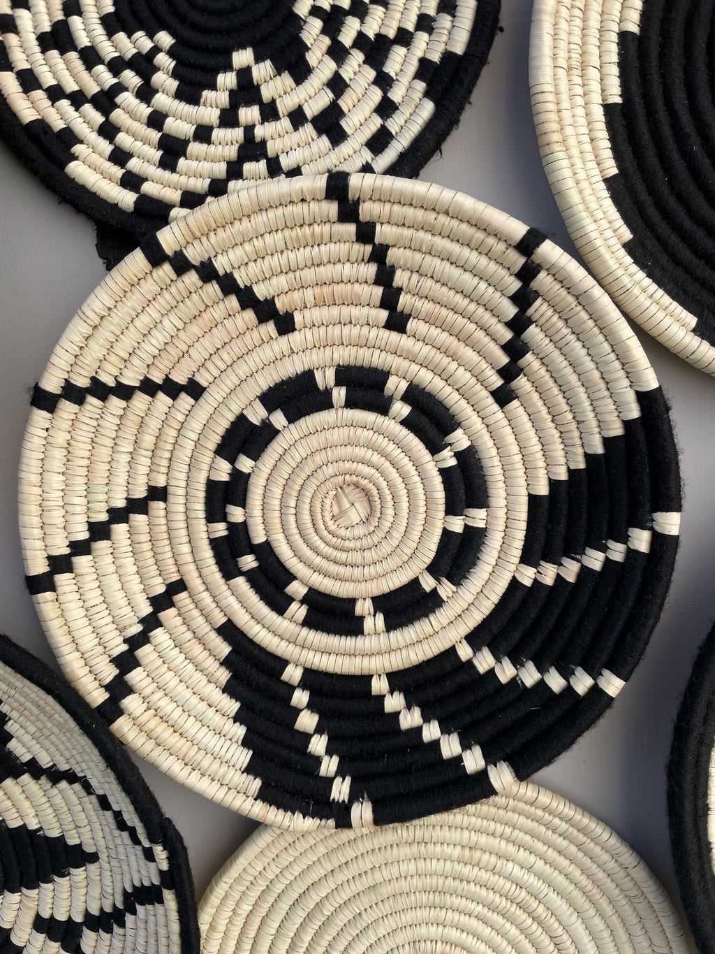 Boho Wall Baskets Set 9, Hand Woven African Basket Wall Decor, Black & White Wicker Seagrass Rustic Handmade Wall art, Bohemian Wall Hanging