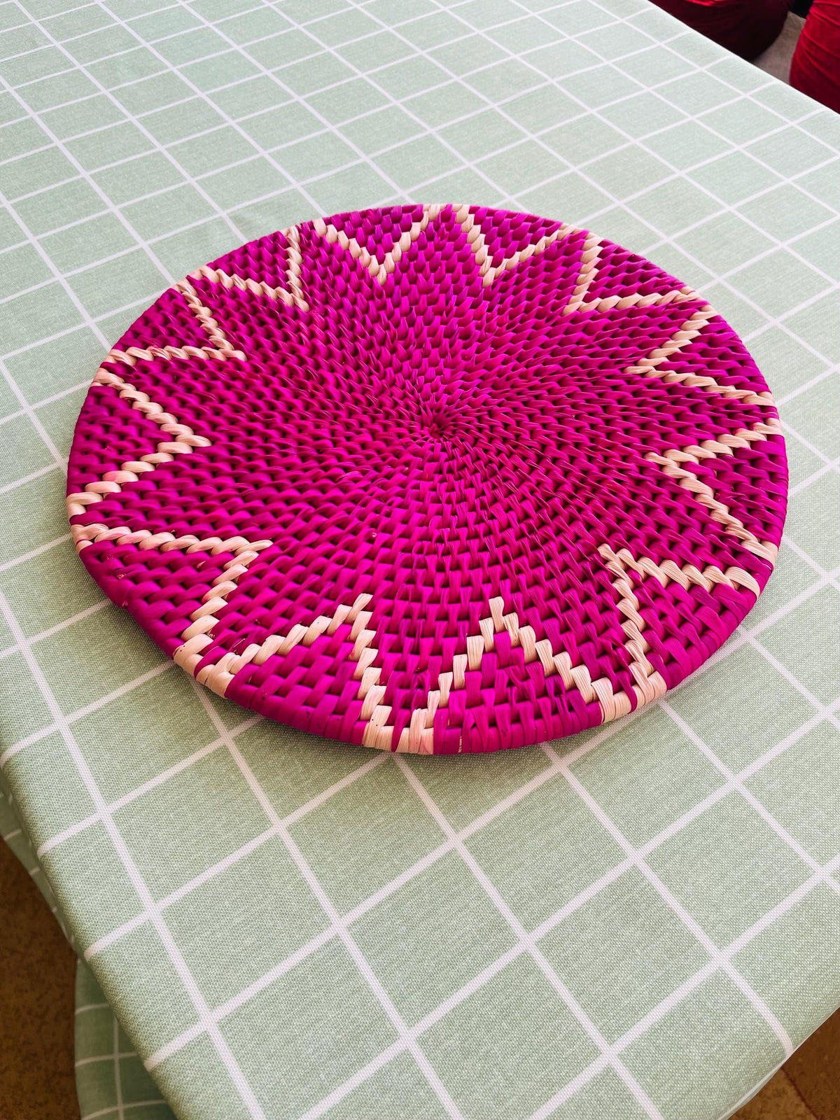 Woven Placemats Set of 2-12 – Hot Pink Fuchsia Boho Round Wedding Party Placemats, Heat Resistant Dining Table Mats, Bohemian Table Decor