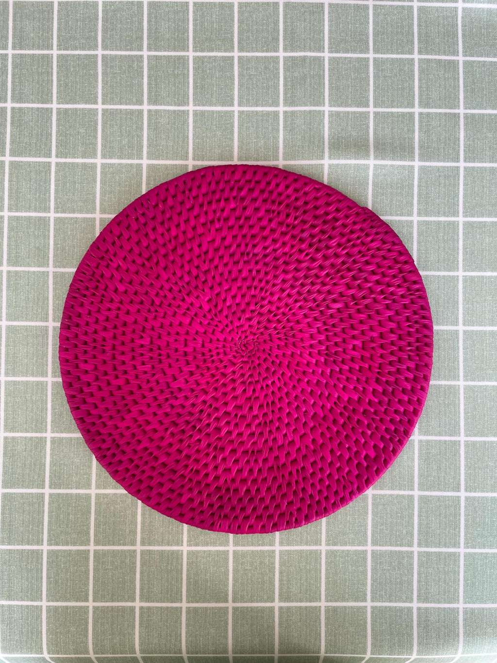 Hot Pink Round Placemats Set Of 6, Woven Placemats, Boho Fuchsia Placemat, Made With Palm Fiber & Seagrass, Bohemian Dining Table Decor
