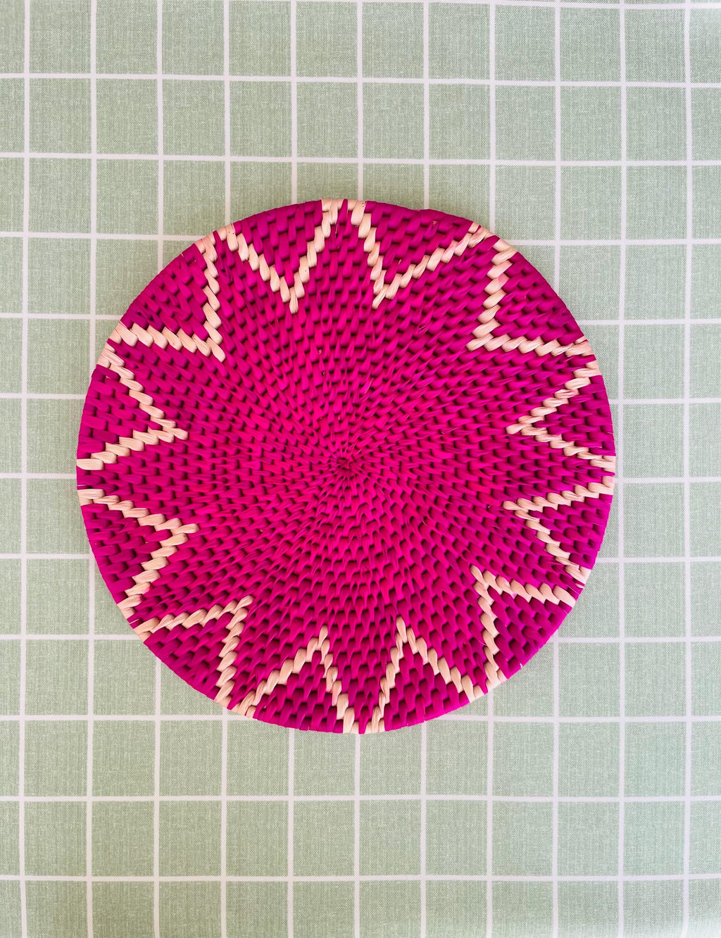 Woven Placemats Set of 2-12 – Hot Pink Fuchsia Boho Round Wedding Party Placemats, Heat Resistant Dining Table Mats, Bohemian Table Decor