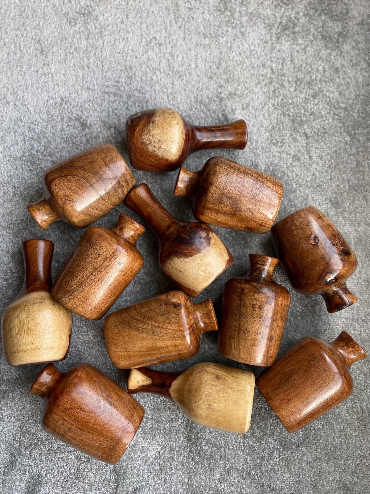 Handcrafted Wooden Bud Vase: Minimalist Natural Decor for Home, Office, Table, or Shelf