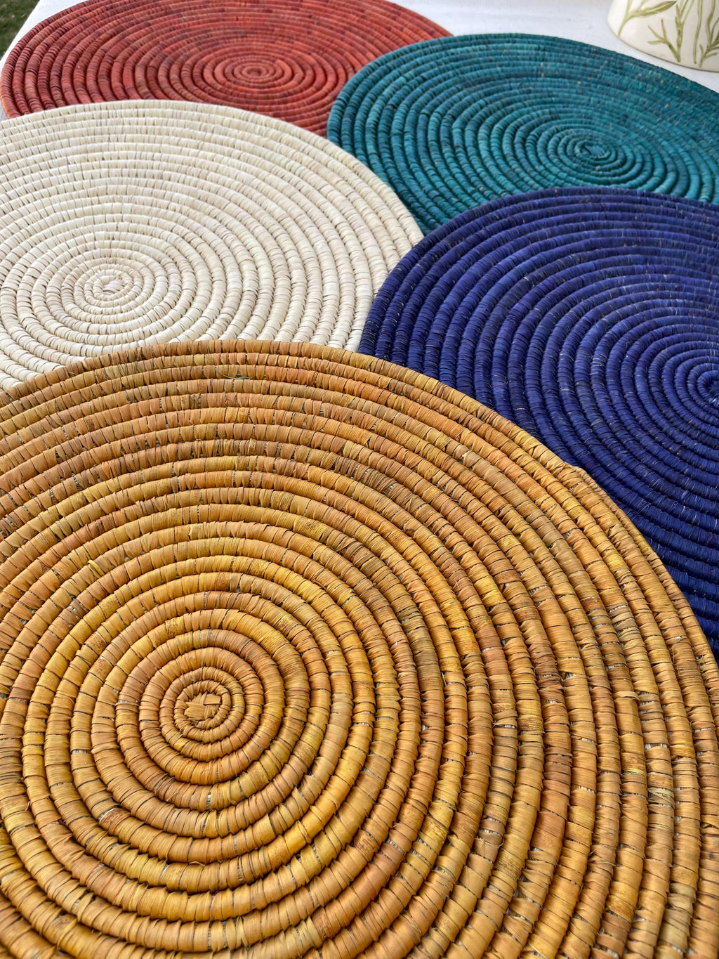 Hand Woven Round Placemat set of 6, Eco Friendly Rustic Wicker Handmade Table Mat, Made With Seagrass & Palm Leaves, Boho Table Decor, 14 in
