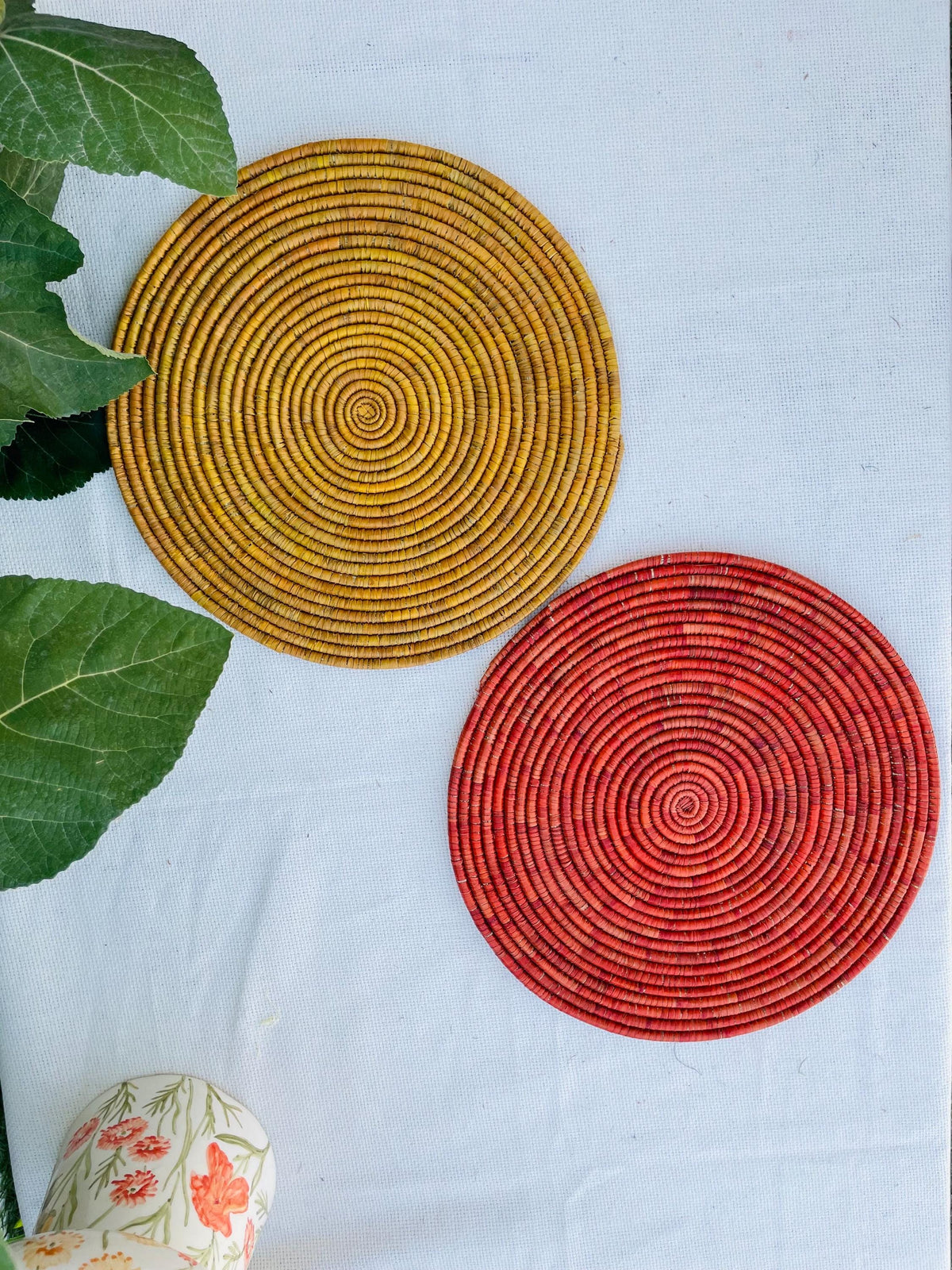 Hand Woven Round Placemat set of 6, Eco Friendly Rustic Wicker Handmade Table Mat, Made With Seagrass & Palm Leaves, Boho Table Decor, 14 in