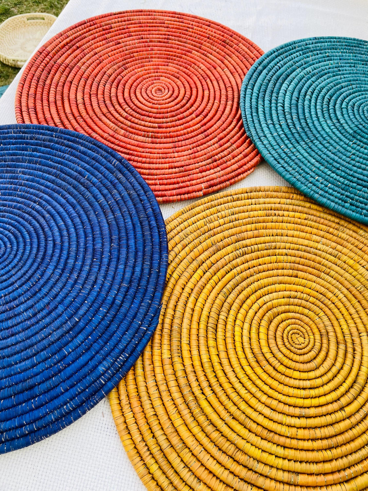 Hand Woven Round Placemat set of 6, Eco Friendly Rustic Wicker Handmade Table Mat, Made With Seagrass & Palm Leaves, Boho Table Decor, 14 in