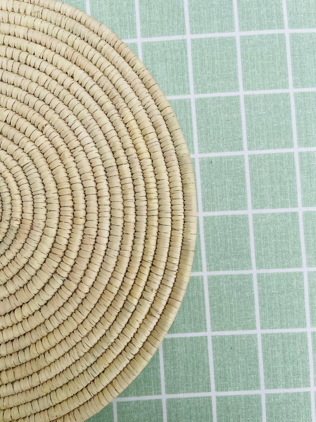 Hand Woven Round Placemats Set 14 in, Boho Placemats For Table, Rustic Woven Placemats, Palm Leaves Eco Friendly Placemat, boho Table Decor