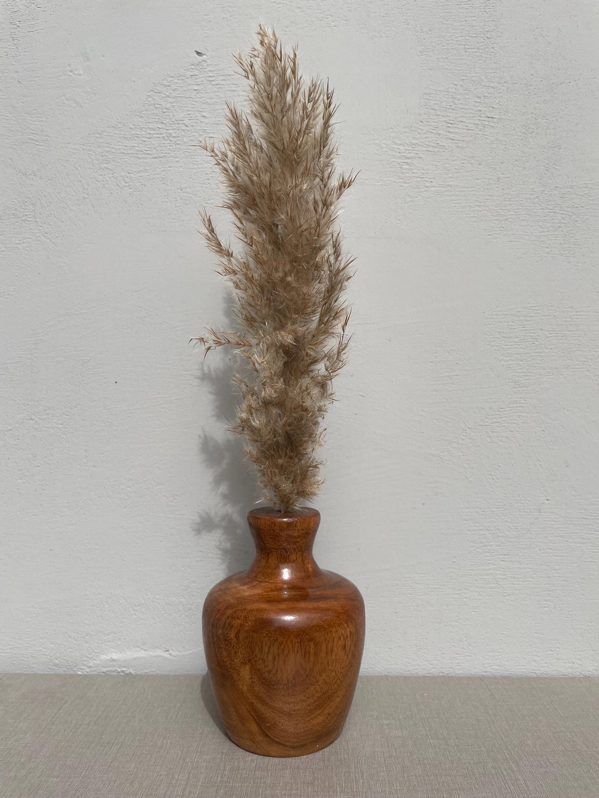 Handcrafted Wooden Bud Vase: Minimalist Natural Decor for Home, Office, Table, or Shelf