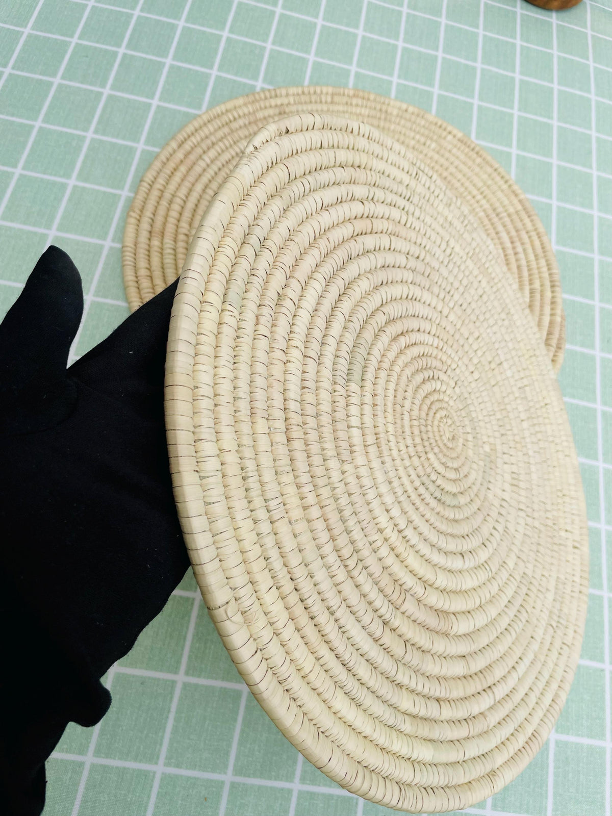 Hand Woven Round Placemats Set 14 in, Boho Placemats For Table, Rustic Woven Placemats, Palm Leaves Eco Friendly Placemat, boho Table Decor