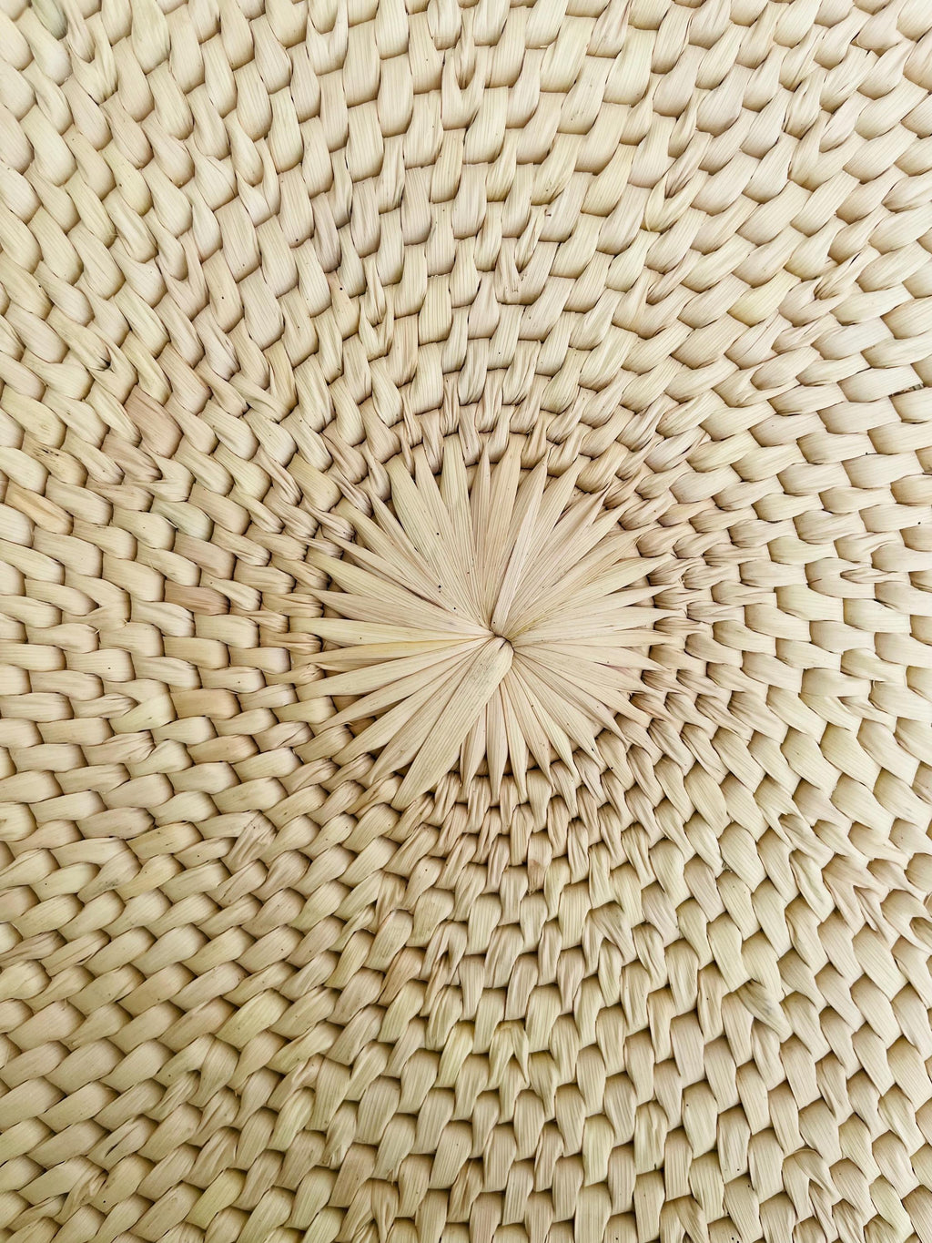 Set Of Handwoven Placemats, Boho Woven Charger Plates, Seagrass & Palm Leaf Round Placemat For Farmhouse Table, Rustic Wedding Table Decor