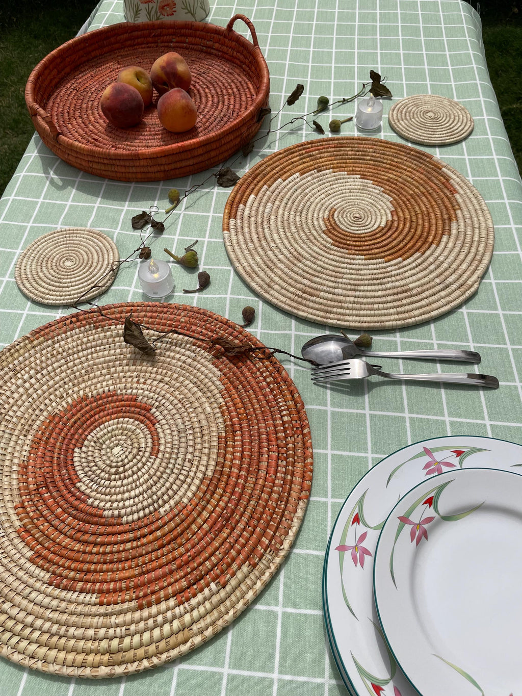 Spiral Round Hand Woven Placemats - Orange & Beige Sea Grass Placemats Set 14in - Boho Straw Palm Placemats  - Fall Dining Table Decor