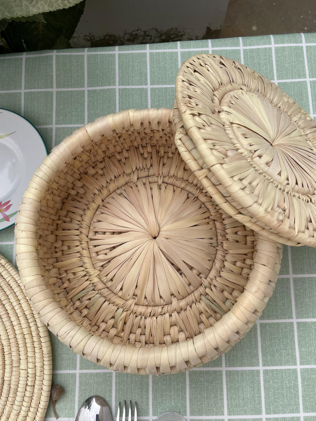 Handwoven Lid Basket By Suzzi Homes, Eco-Friendly Woven Basket with Lid, Rustic Storage Basket, Boho Decor, Fruit Storage, Organizer Basket