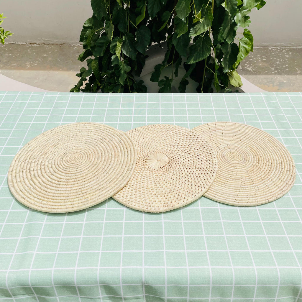 Woven Palm Leaf Placemats with Holder: Set of 6, 14" Eco-Friendly Dining