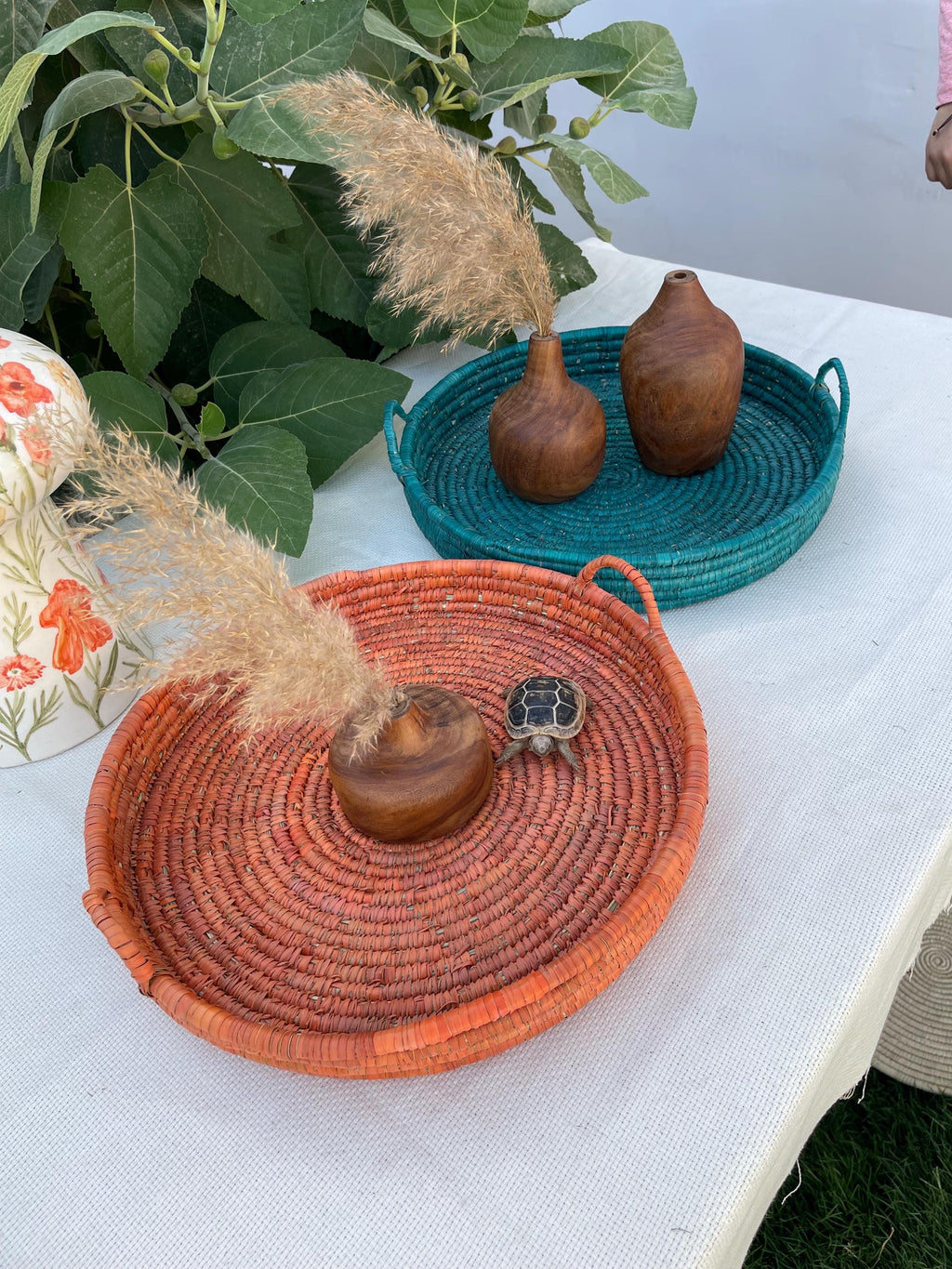 14-inch Palm Woven Round Tray for Coffee Table, Fruit, Coastal Decor, Rustic Farmhouse Serving