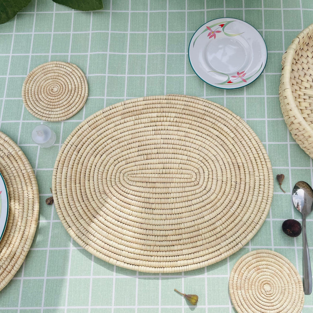 Woven oval placemats for table, wicker placemats, farmhouse seagrass placemats set of 6, boho rustic plate mats, outdoor and coastal decor