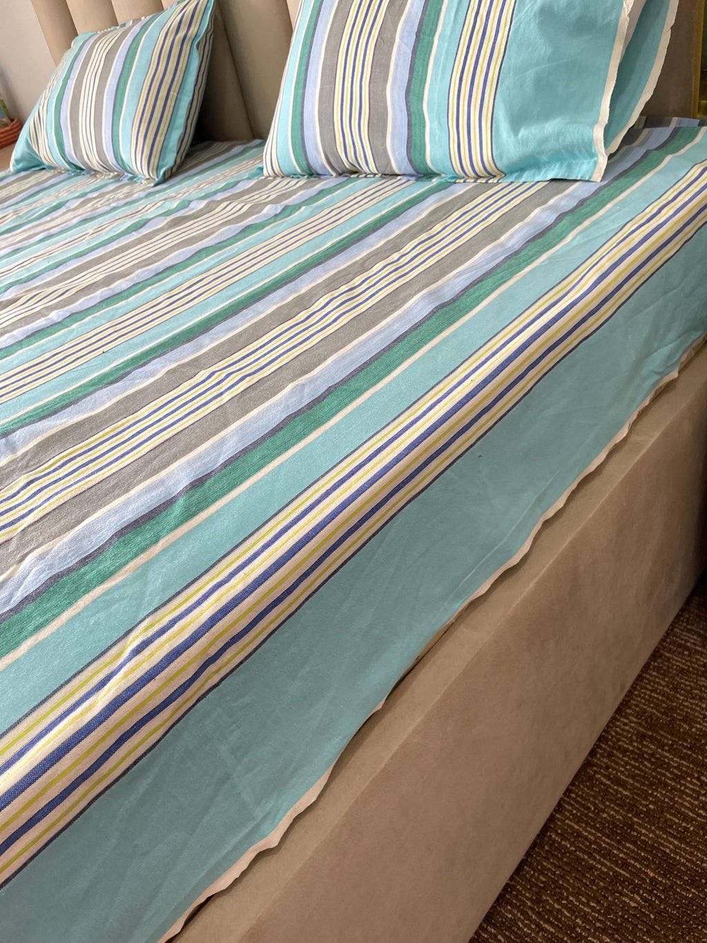 Pink Striped Cotton Bed Sheet Set: Queen Size, 3-Piece Minimalist Bedding