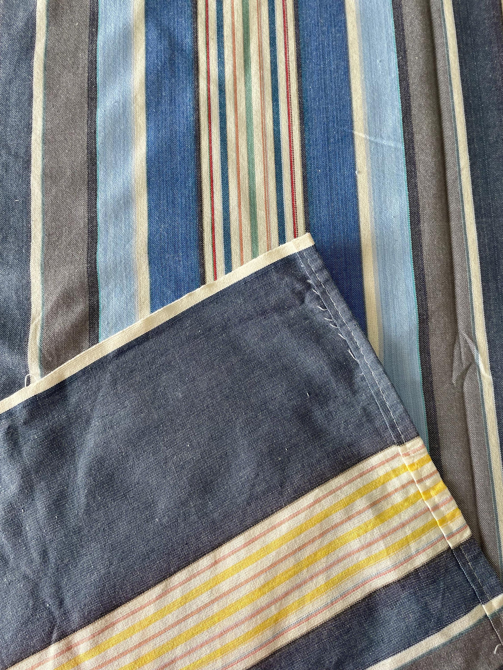Pink Striped Cotton Bed Sheet Set: Queen Size, 3-Piece Minimalist Bedding