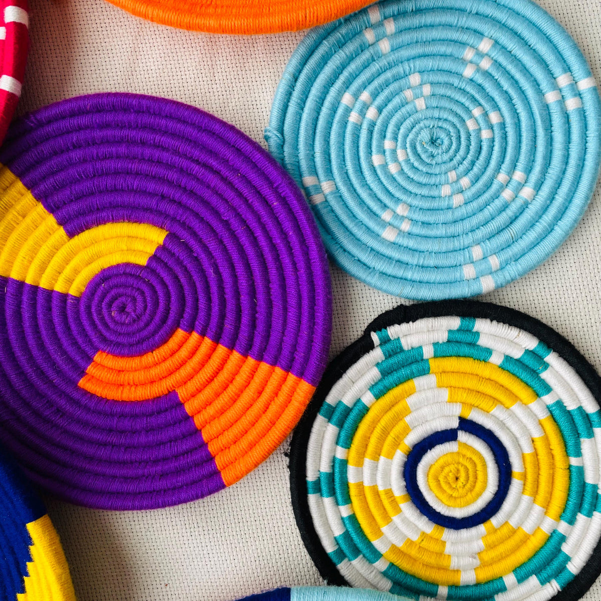 Woven Wall Basket Deocr Set of 14, Boho African Rwanda Basket Art, Hand Woven Colorful Wall Hangings, Bohemian Wall Decor