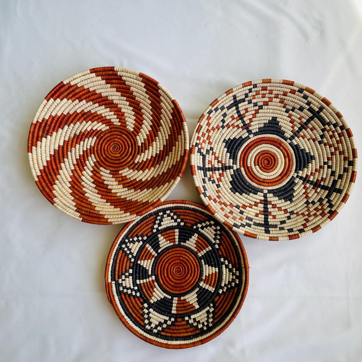 Woven Wall Basket Decor Set Of 3, Boho Wall Basket Set, Woven Wall Hanging Baskets, Rustic Wall Baskets, Sea Grass African Baskets