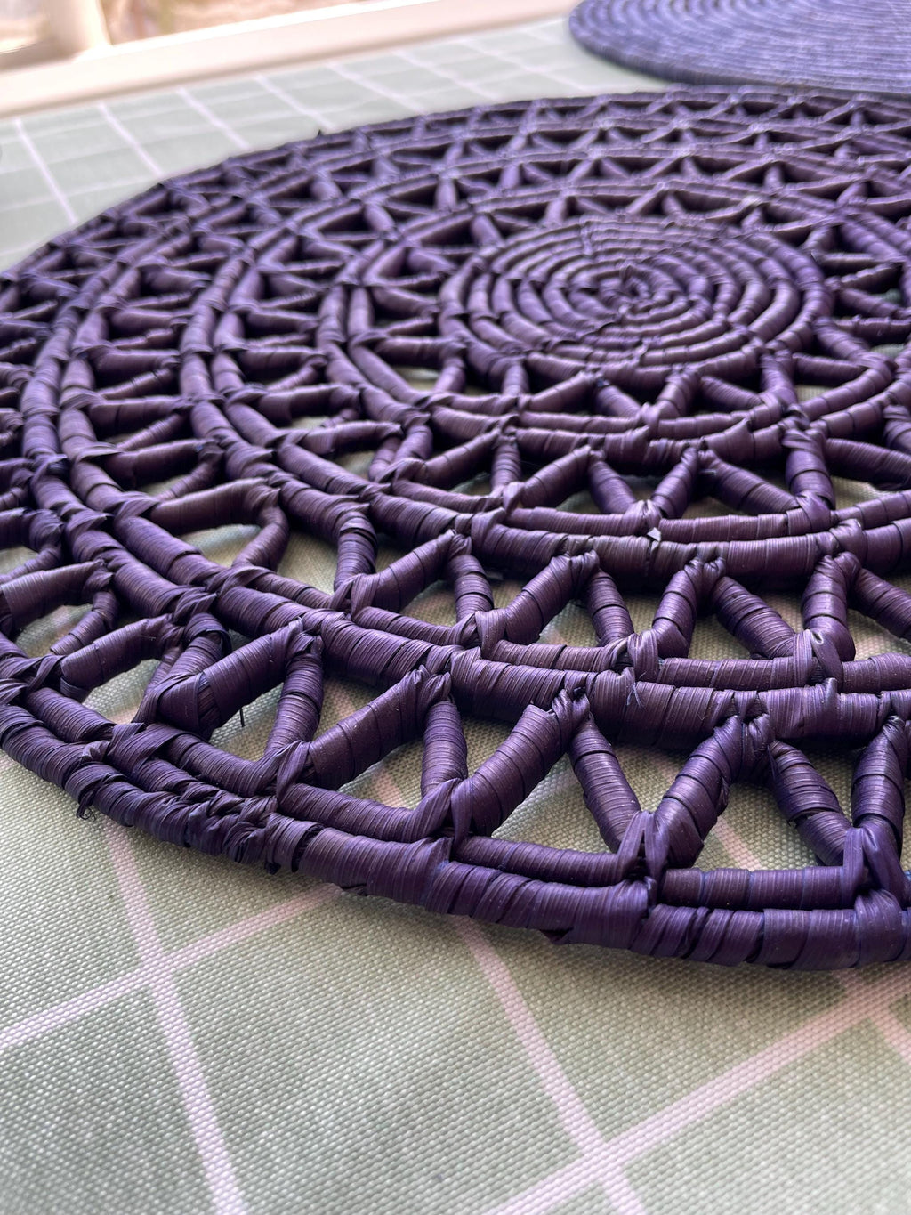 Round Palm Fiber Placemats in Cutwork Rustic Style, Handmade woven Round Table Mats, Multi Color Placemats For Dining Table, Table Mat