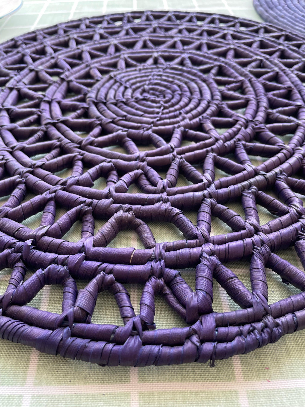 Round Palm Fiber Placemats in Cutwork Rustic Style, Handmade woven Round Table Mats, Multi Color Placemats For Dining Table, Table Mat
