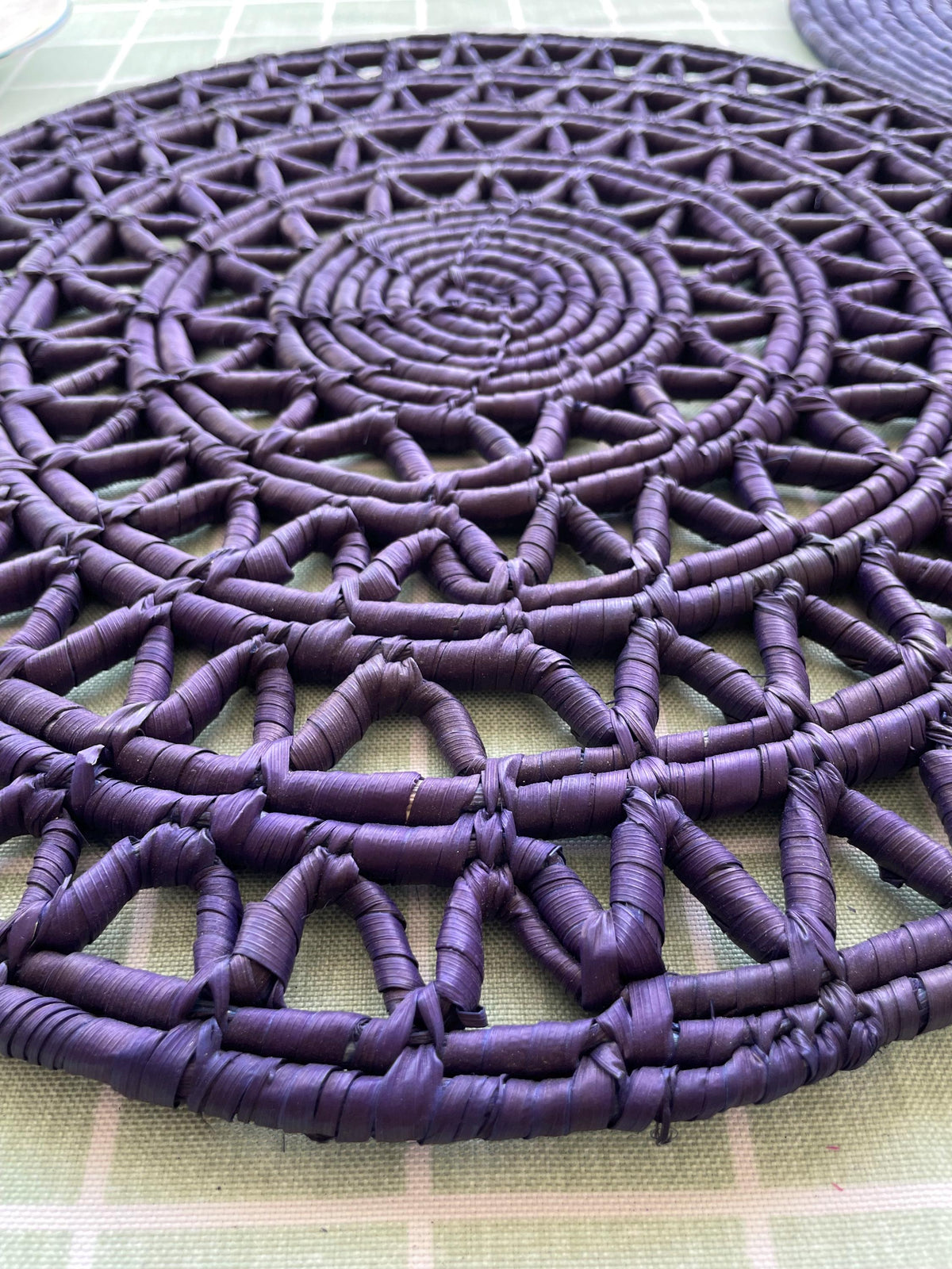 Round Palm Fiber Placemats in Cutwork Rustic Style, Handmade woven Round Table Mats, Multi Color Placemats For Dining Table, Table Mat