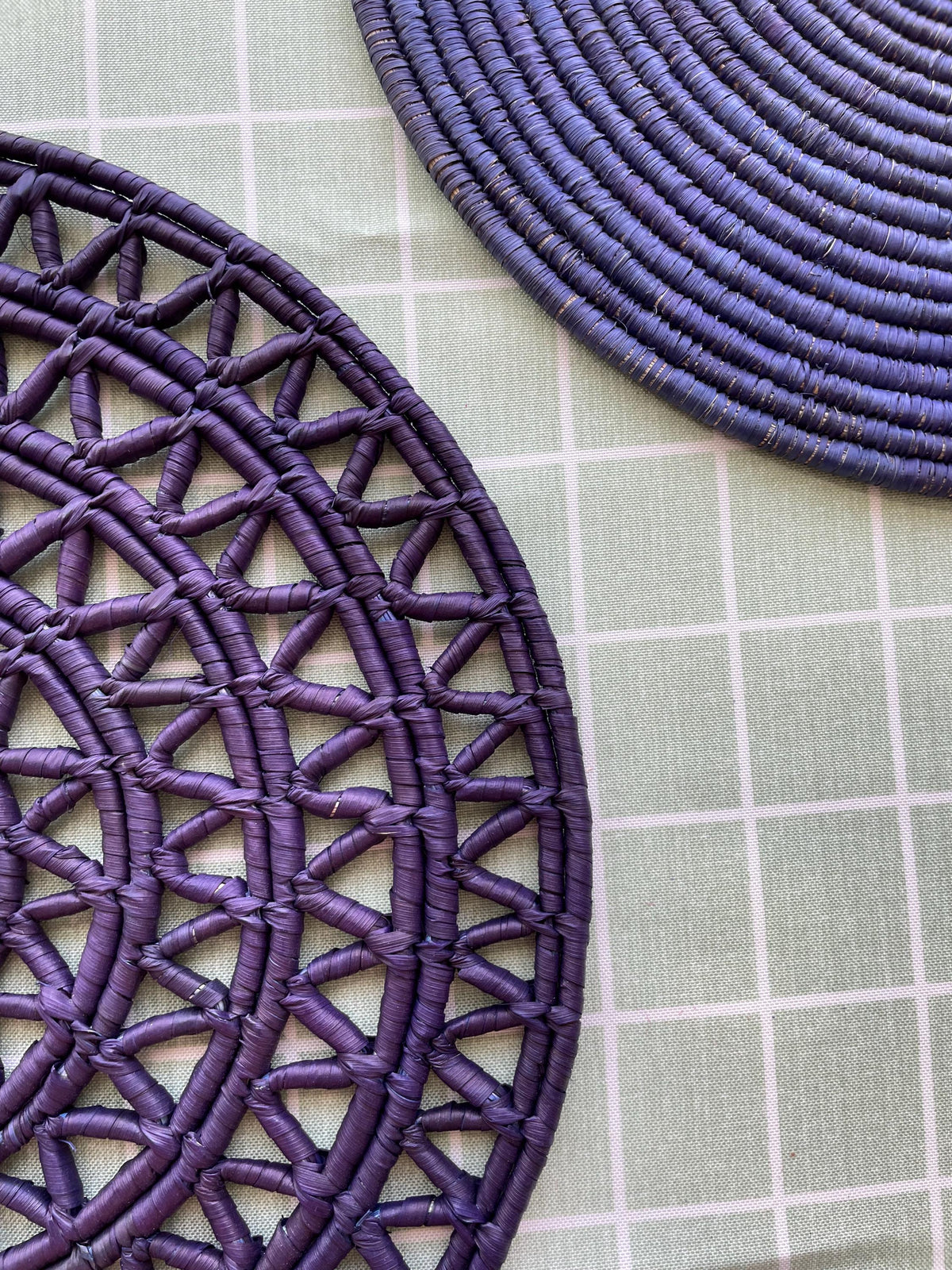 Round Palm Fiber Placemats in Cutwork Rustic Style, Handmade woven Round Table Mats, Multi Color Placemats For Dining Table, Table Mat