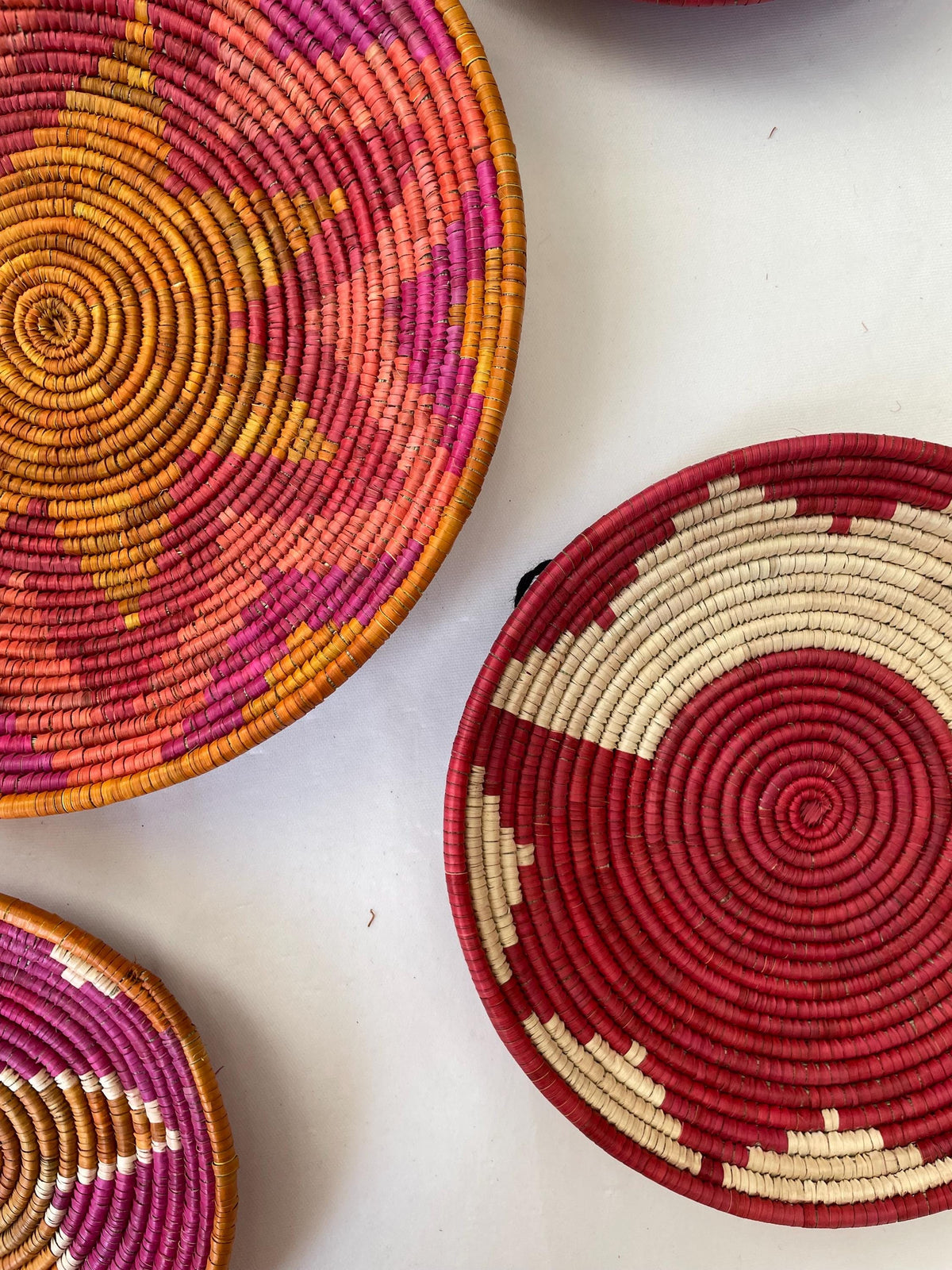 Wall Basket Decor Set of 6, Bohemian Wall Basket, Unique Wall Basket Decor, Woven Seagrass Baskets, Living Room & Bedroom Wall hanging