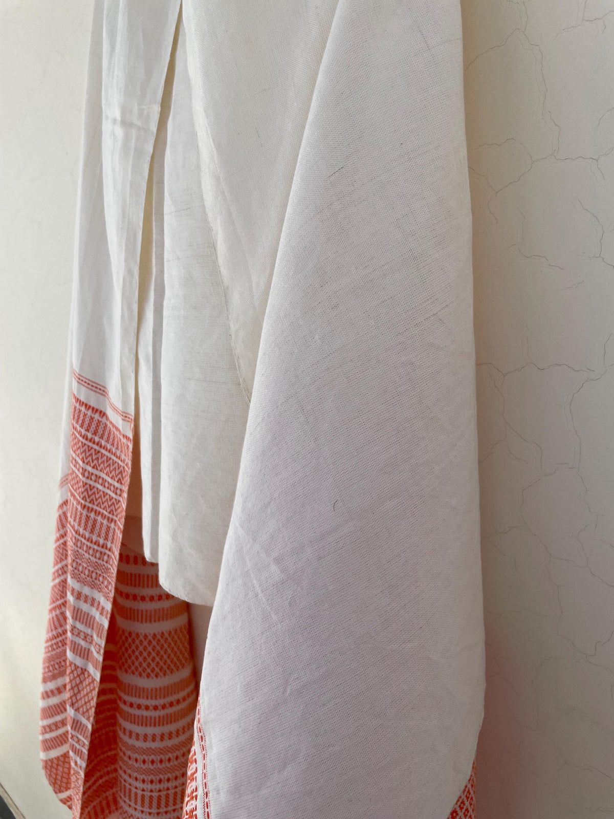 Handwoven Geometric Strip Cotton Rebozo Shawl – Diamond Weave Artisan Wrap – Lightweight Pakistani Textile Cover-up - Hand knotted Fringe