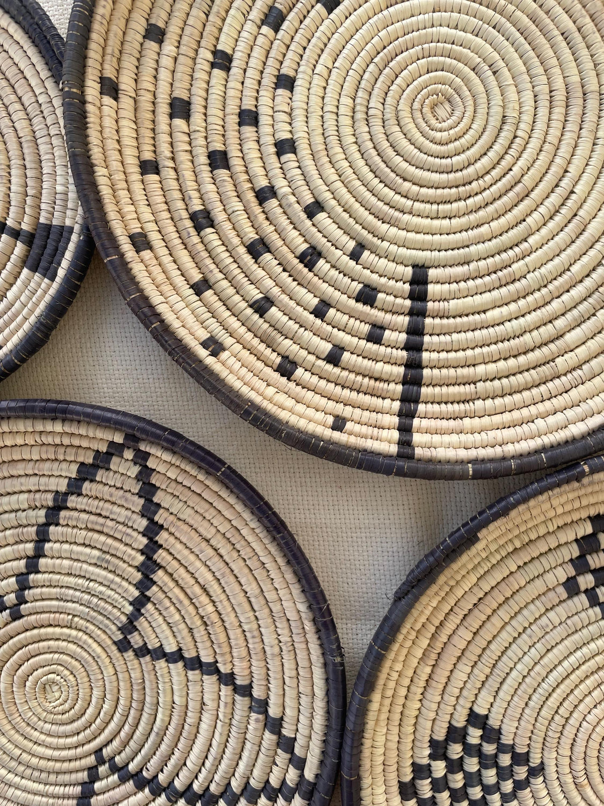 Woven Flat Wall Baskets Set of 5, Black & Natural African Wall Decor, Handwoven Basket Art, Boho Rustic Home Decor, Cozy Fall Wall Hangings